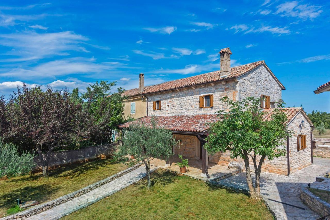 Mariva In Modrusani Žminj Exterior foto